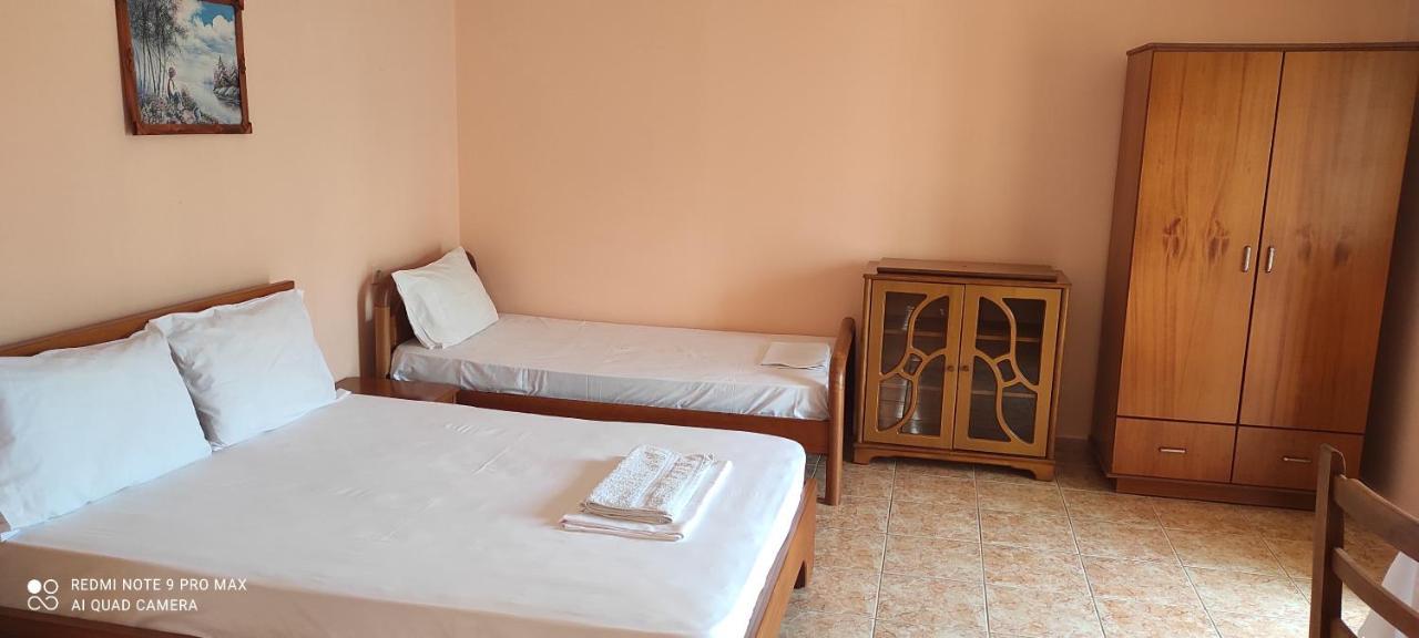 Amalias Room Himare Bagian luar foto